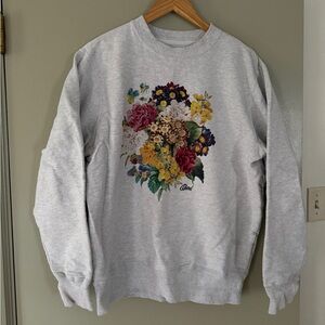 Aime Leone Dore Floral Collage Crewneck Sweatshirt - Silver/Grey - Size M